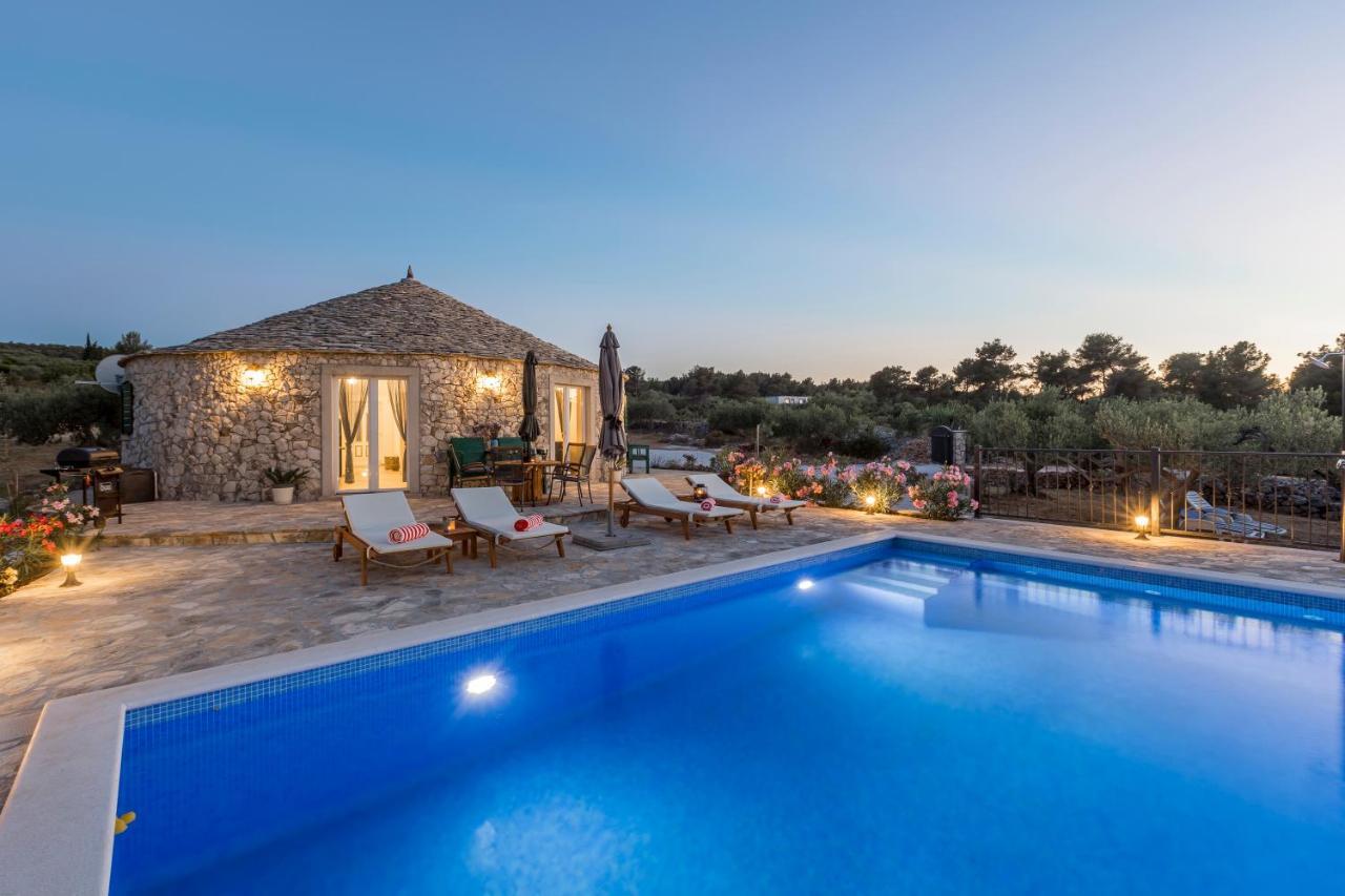 Island Getaway - Heritage House Mirce Εξωτερικό φωτογραφία