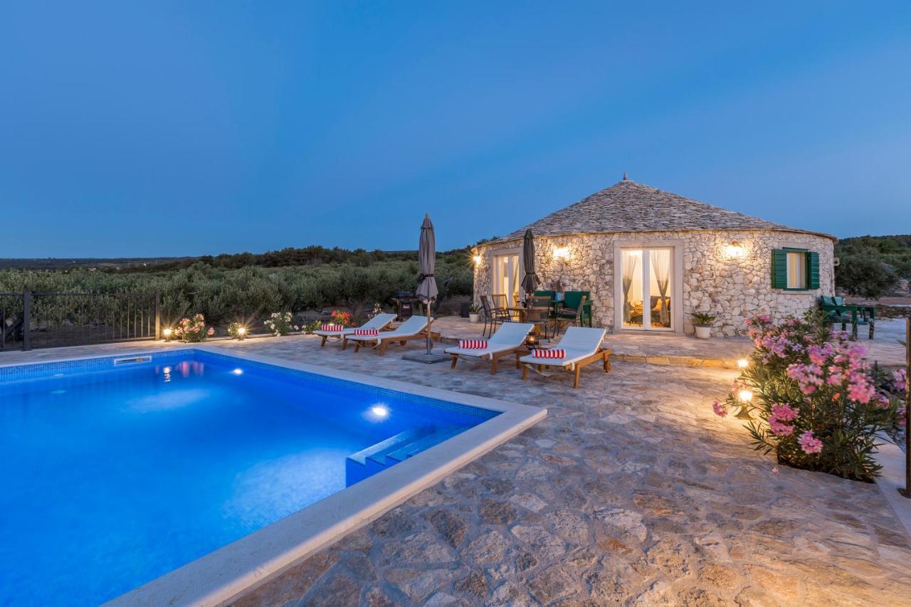 Island Getaway - Heritage House Mirce Εξωτερικό φωτογραφία