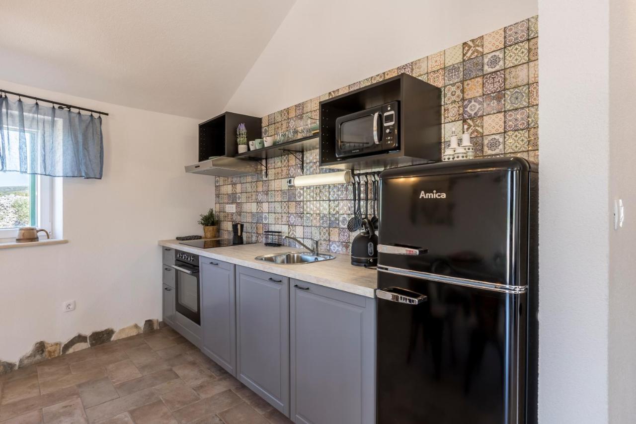 Island Getaway - Heritage House Mirce Εξωτερικό φωτογραφία