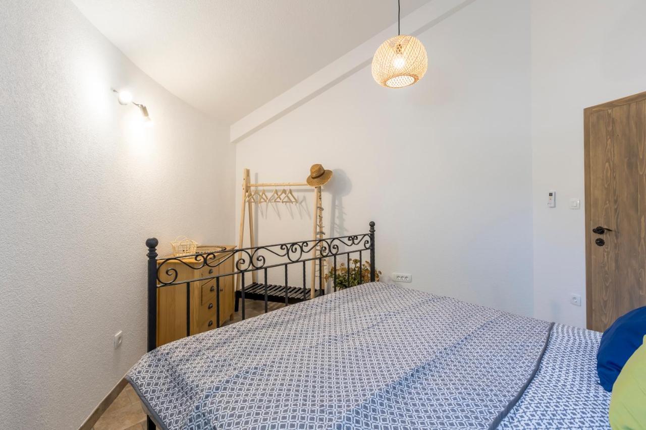 Island Getaway - Heritage House Mirce Εξωτερικό φωτογραφία