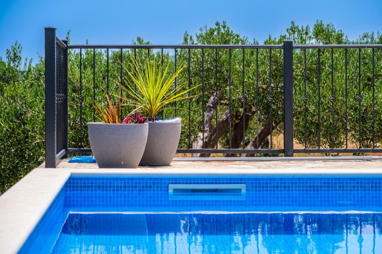Island Getaway - Heritage House Mirce Εξωτερικό φωτογραφία
