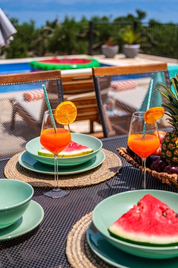 Island Getaway - Heritage House Mirce Εξωτερικό φωτογραφία