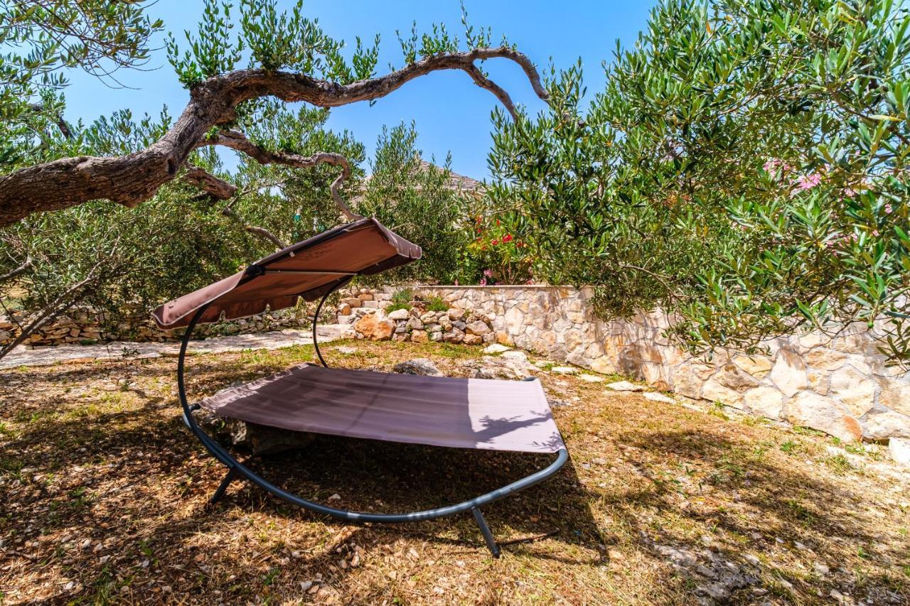 Island Getaway - Heritage House Mirce Εξωτερικό φωτογραφία