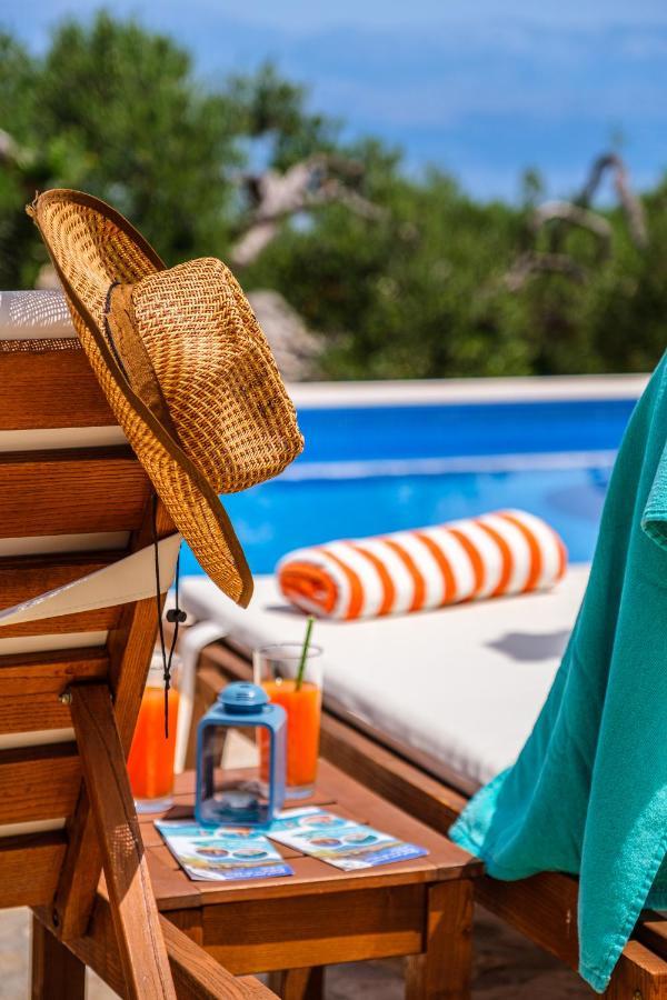 Island Getaway - Heritage House Mirce Εξωτερικό φωτογραφία