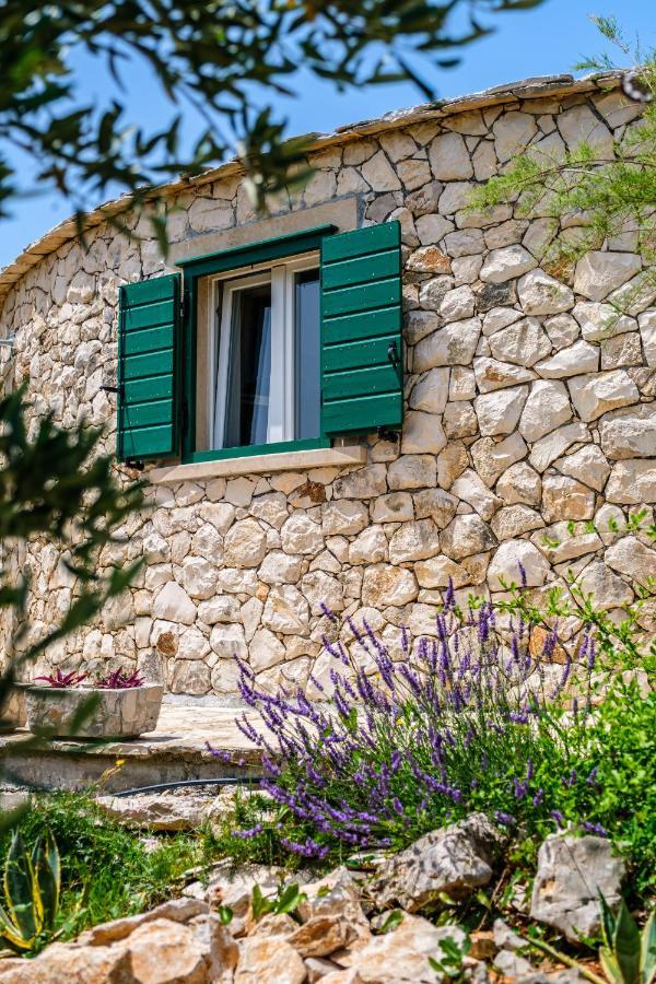 Island Getaway - Heritage House Mirce Εξωτερικό φωτογραφία