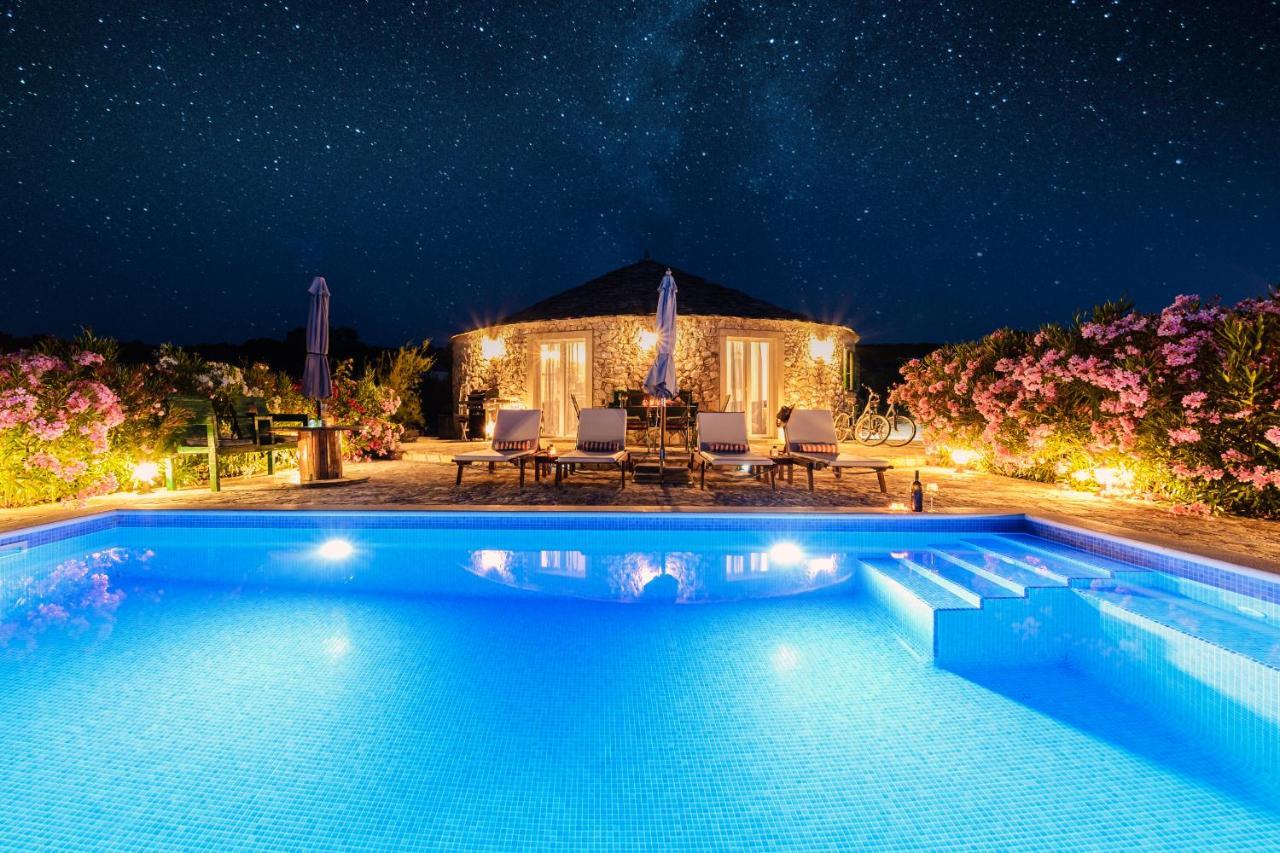 Island Getaway - Heritage House Mirce Εξωτερικό φωτογραφία